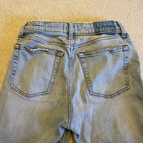 A&F High Rise Straight - Picture 3 of 3